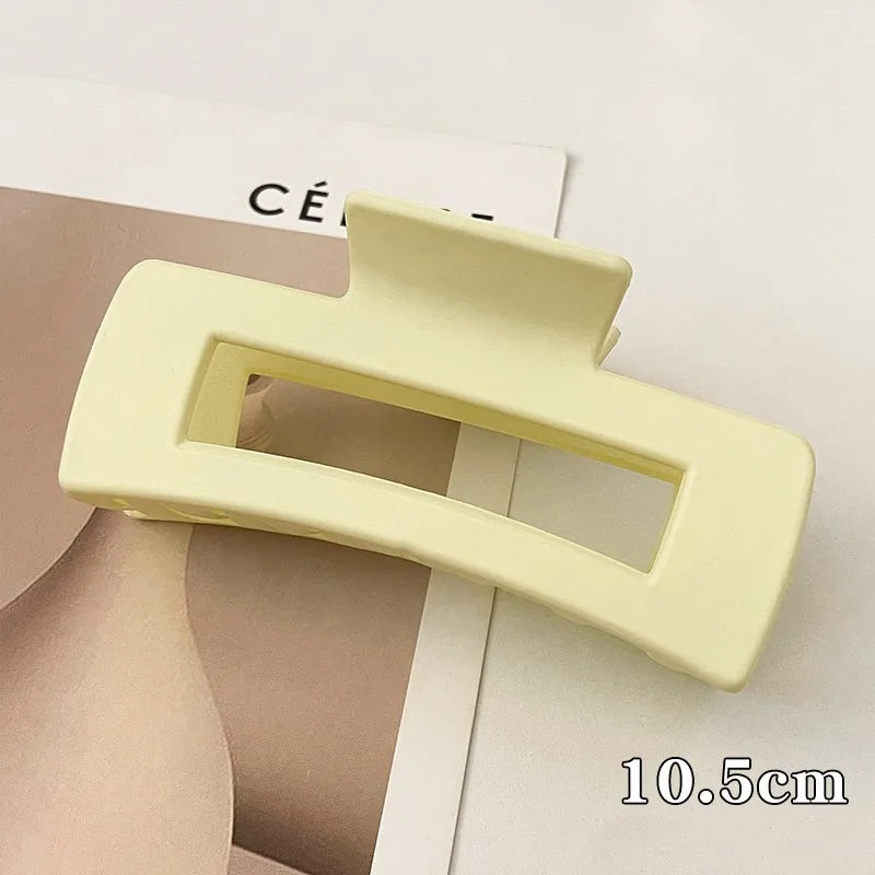 Korean Large Claw Clips Women Plastic Claw Clips Black Matte Clip Hair Claw Non-slip Crab Hairpins Fashion Beach HairAccessories