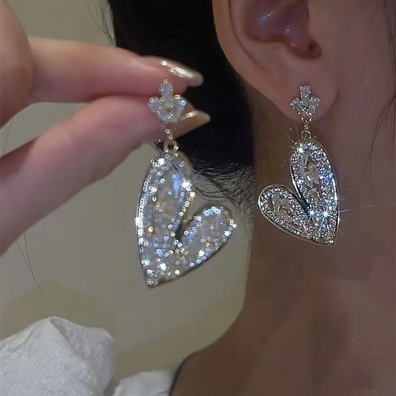 2023 New Fashion Trend Unique Design Elegant Delicate Red Cherry Stud Earrings For Women Jewelry Wedding Party Premium Gifts