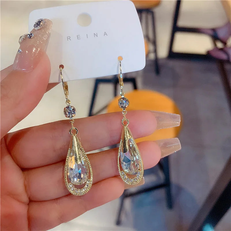 2023 New Fashion Trend Unique Design Elegant Delicate Red Cherry Stud Earrings For Women Jewelry Wedding Party Premium Gifts