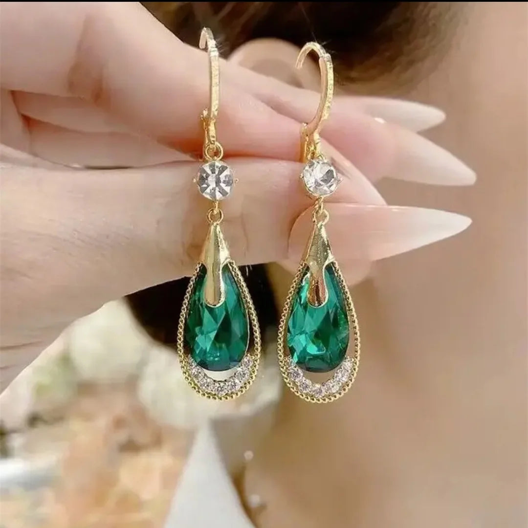 2023 New Fashion Trend Unique Design Elegant Delicate Red Cherry Stud Earrings For Women Jewelry Wedding Party Premium Gifts