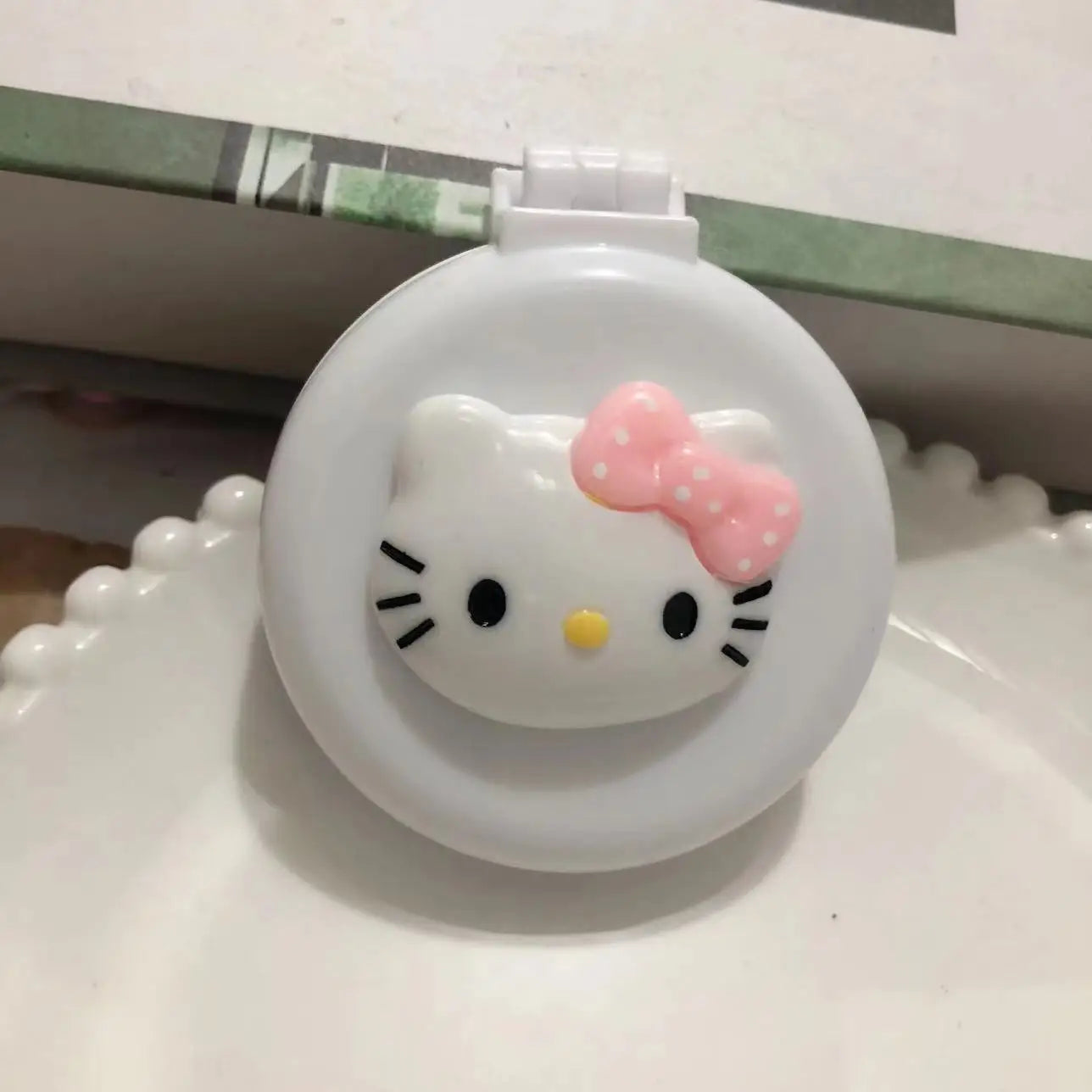 Sanrio Hello Kitty Kawaii Portable Air Cushion Comb Mirror Cartoon Anime Doll Girl Creative Cute Portable Comb Gifts for Girls