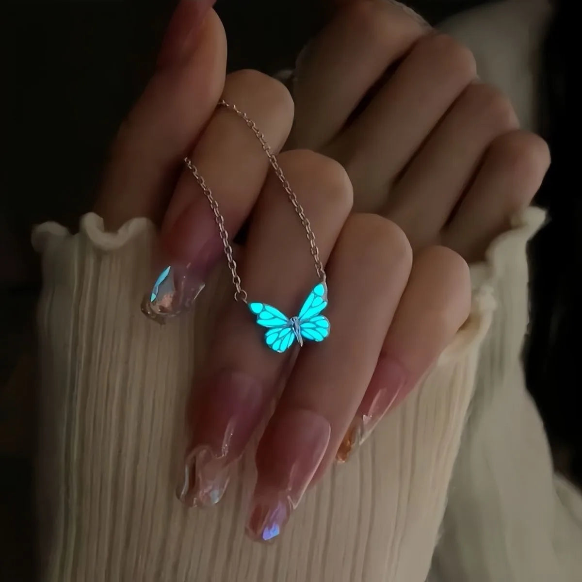 Luminous-Butterfly Necklace Bracelet For Women Vintage Glow In The Dark Pendant Necklace Christmas New Year Party Jewelry Gift