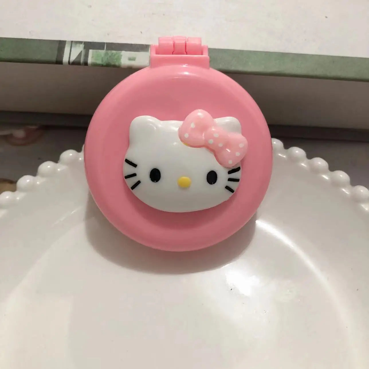 Sanrio Hello Kitty Kawaii Portable Air Cushion Comb Mirror Cartoon Anime Doll Girl Creative Cute Portable Comb Gifts for Girls