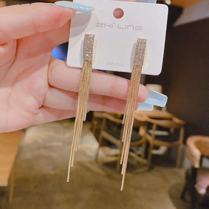 2023 New Fashion Trend Unique Design Elegant Delicate Red Cherry Stud Earrings For Women Jewelry Wedding Party Premium Gifts