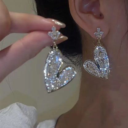2023 New Fashion Trend Unique Design Elegant Delicate Red Cherry Stud Earrings For Women Jewelry Wedding Party Premium Gifts