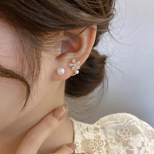 Hot selling Korean style fresh design pearl flower earrings as a gift for girlfriends